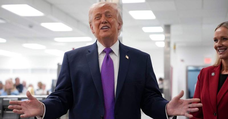 Trump says he gifted officials dress shoes: ‘I don’t want my Cabinet members wearing sneakers’