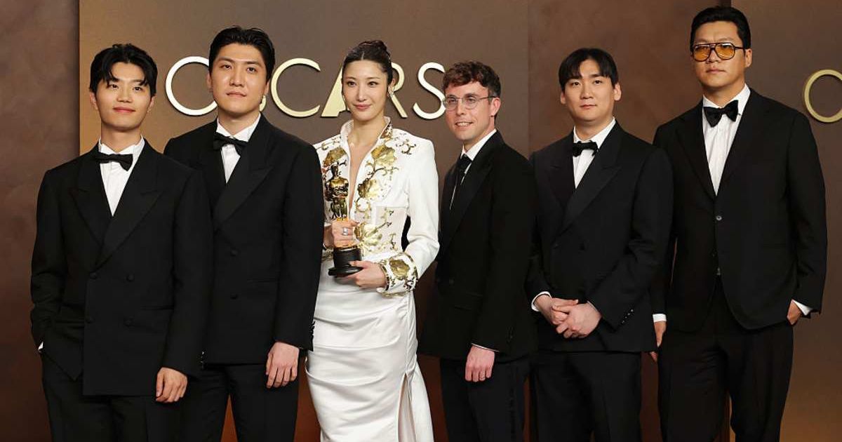 Yuhan, ZHUN, EJAE, Mark Sonnenblick, NHD, and 24, winners of the Best Original Song for 'Golden' from 'KPop Demon Hunters', pose in the press room during the 98th Oscars at Dolby Theatre on March 15, 2026 in Hollywood, California. ( Mike Coppola/Getty Ima