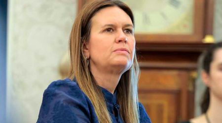 Sarah Huckabee Sanders says restaurant asked her to leave for making staff 'feel threatened'