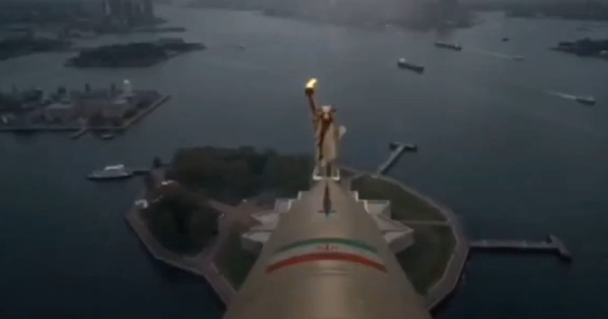 The Statue of Liberty video emerged amid a wave of stylized content linked to the Iran conflict (Screengrab/@RT_com/X)