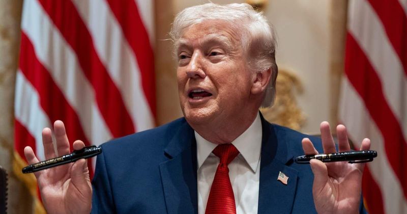 Trump says '$5 Sharpie is very inexpensive but writes well' to show he can cut government waste