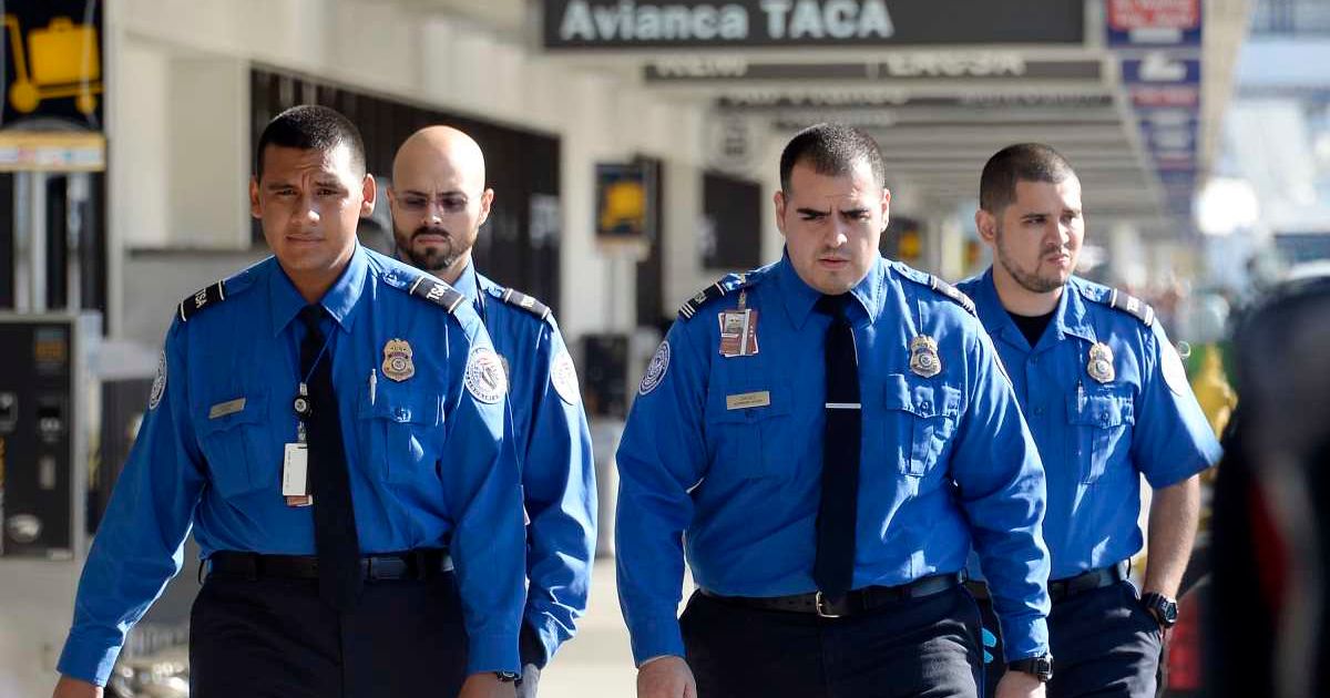 Transportation Security Administration union president Everett Kelly welcomed the decision to restore pay for TSA officers during the ongoing Department of Homeland Security shutdown (Kevork Djansezian/Getty Images)