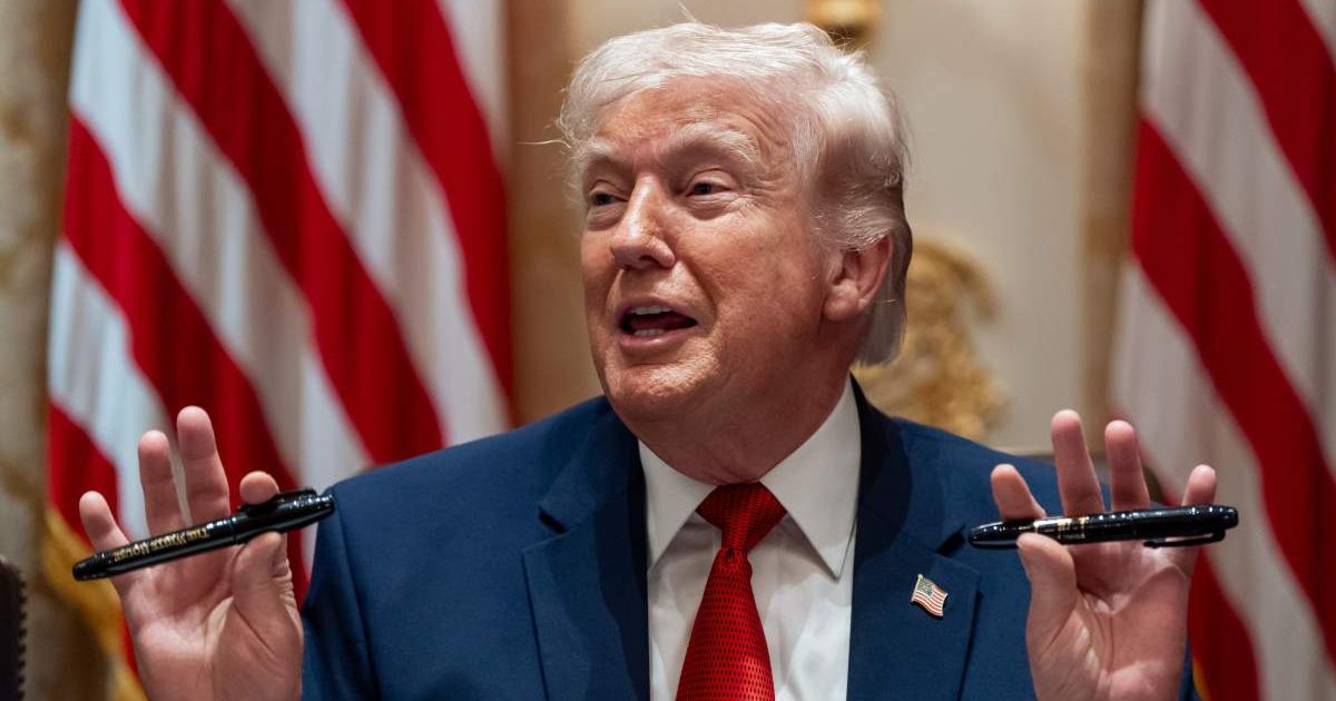 An X post claimed Donald Trump is going to force Democrats to sue him to not pay TSA employees (AP Photo/Alex Brandon)