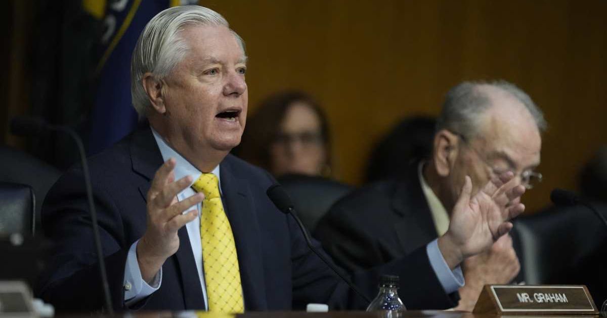 Lindsey Graham was seen enjoying breakfast at Disney World’s Chef Mickey’s during the shutdown (AP Photo/Manuel Balce Ceneta)