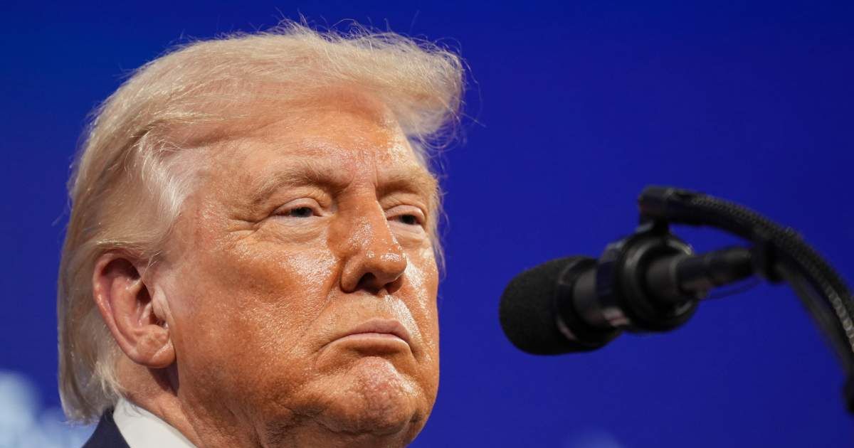 Viral social media post claims that impeachment against President Donald Trump has been confirmed (AP Photo/Mark Schiefelbein)