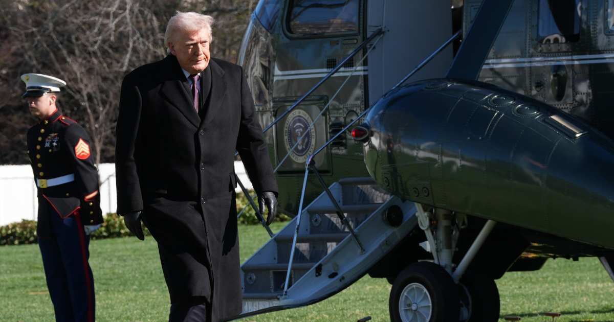President Donald Trump walks on the South Lawn as he returns to the White House, Wednesday, March 18, 2026, in Washington (AP Photo/Jacquelyn Martin)