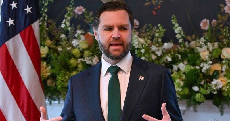 Trump calls JD Vance ‘perfect-looking specimen’ after weight loss at Easter lunch speech