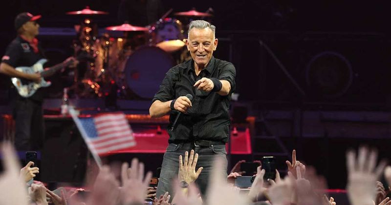 Bruce Springsteen labeled ‘hypocrite’ after warning of ‘dark times’ in America at Minneapolis show