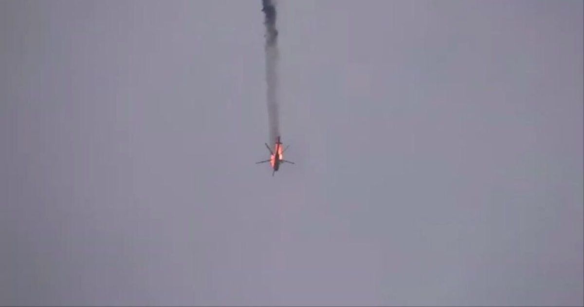 A viral video claims to show a US Black Hawk Helicopter struck by Iranian forces during rescue mission (@Tasnimnews_EN/X)