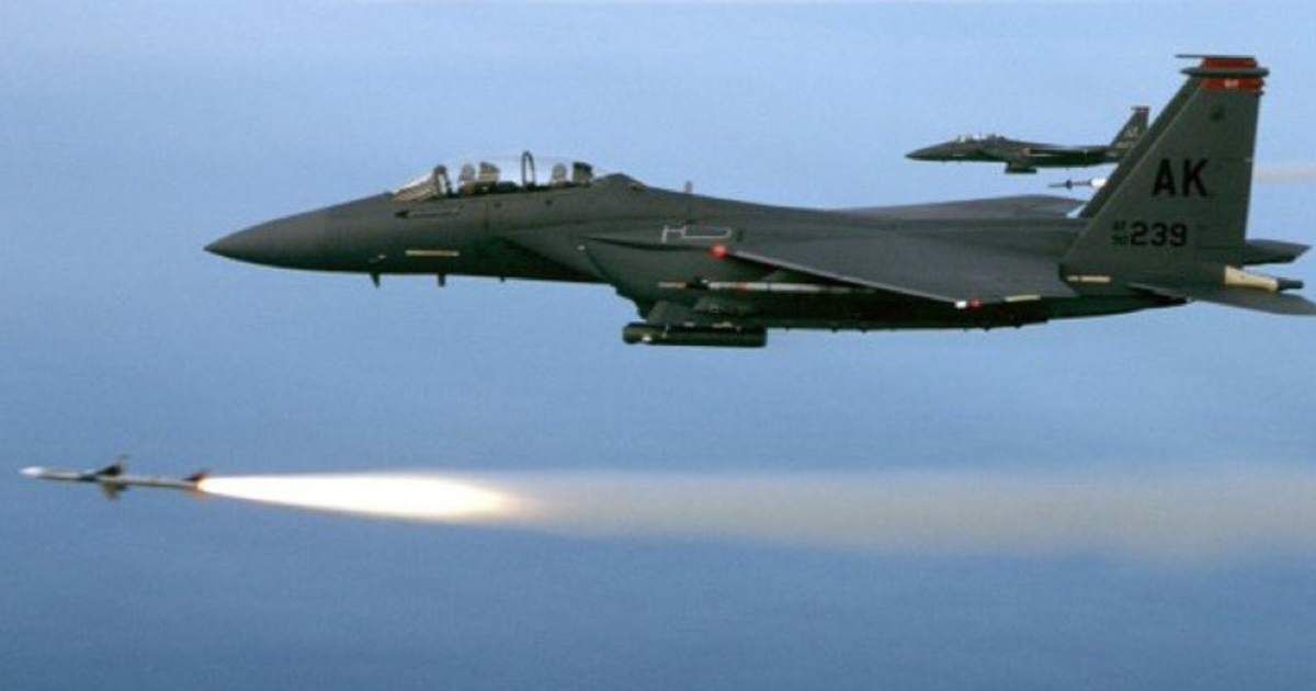 The US military has launched a large-scale recovery mission to locate the missing US pilot (X/@RpsAgainstTrump)