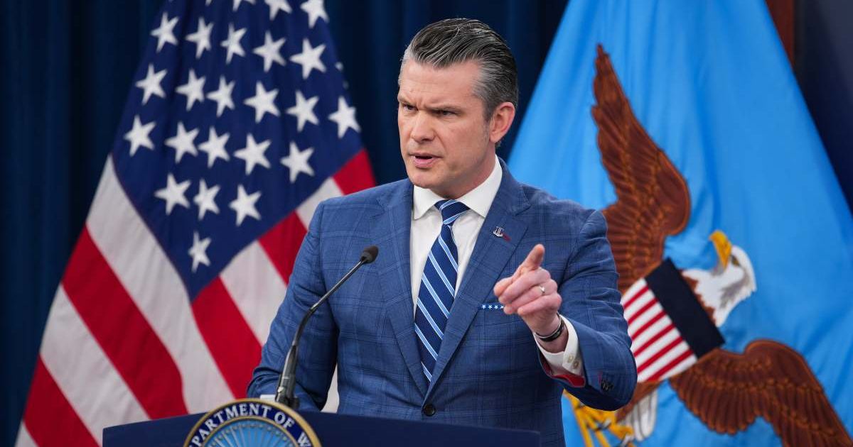 Pete Hegseth calls out reporter mid-briefing over interruption, defends Trump’s Iran strategy (Getty Images)