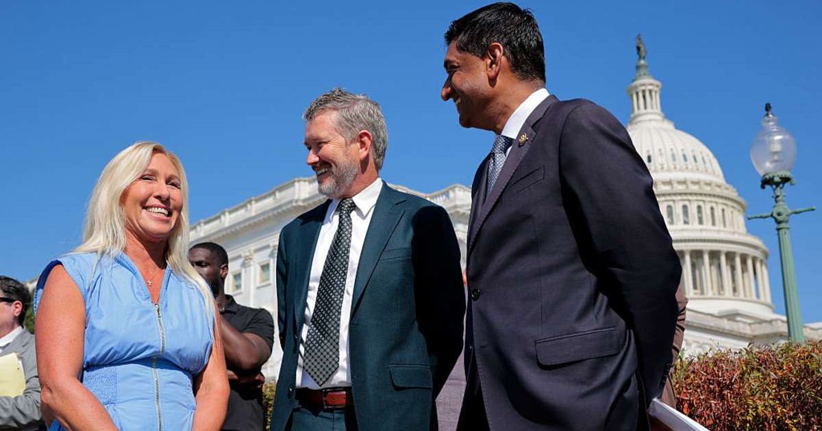Ro Khanna points to rare political overlap, noting conservatives like Tucker Carlson and Ann Coulter joined progressives in criticizing the administration’s Iran stance (Getty Images)
