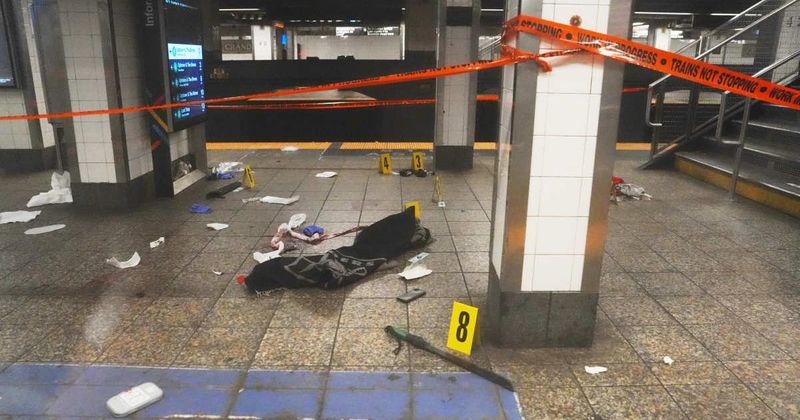 Police shoot dead attacker after three stabbed at New York Grand Central Terminal
