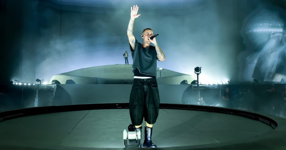 Justin Bieber is reportedly unfazed by criticism over his minimalistic Coachella performance (Getty Images)