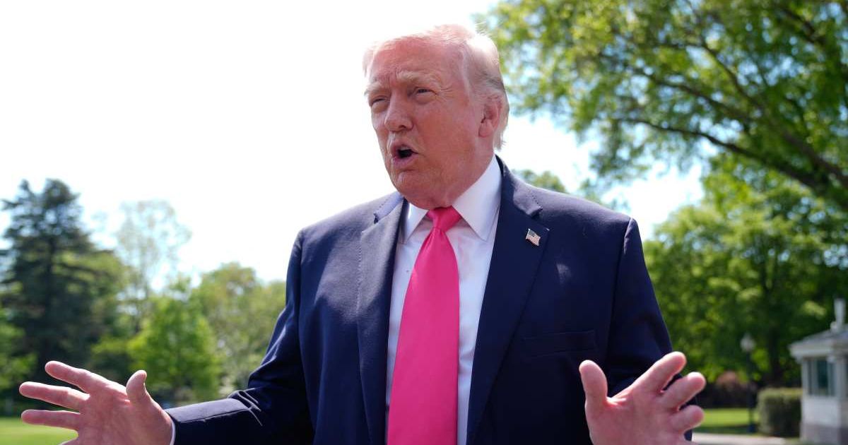 The allegation quickly gained traction online, drawing criticism toward President Donald Trump for allegedly shifting responsibility onto Arab nations (AP Photo/Manuel Balce Ceneta)