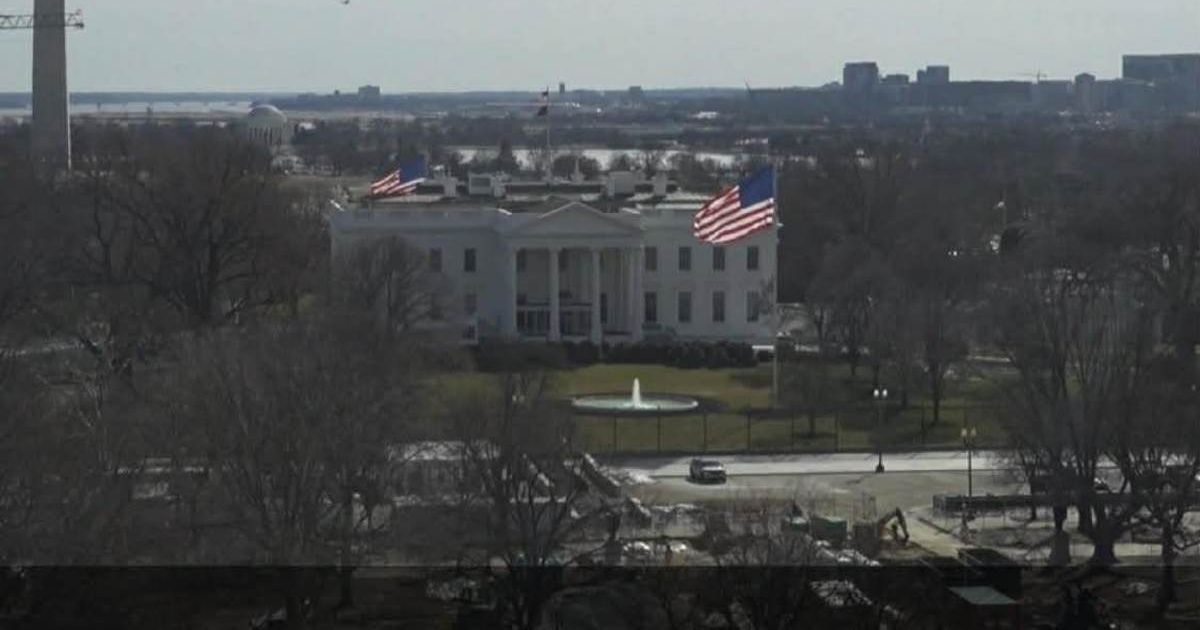 UFO debates surged in Washington as rumors of extraterrestrial threats spread, after Donald Trump ordered UFO files review (@qthestorm/X)