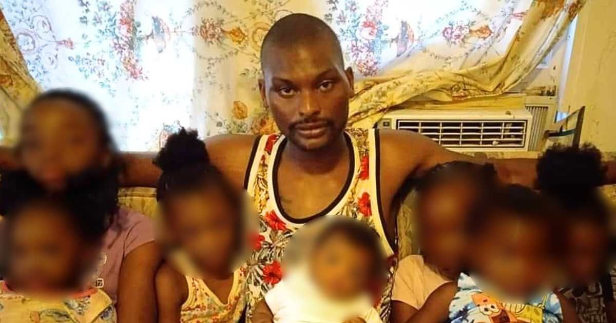 Shamar Elkins served seven years in the National Guard, and Michael Mayence said he had 'helped raise' him (Facebook/Shamar Elkins)