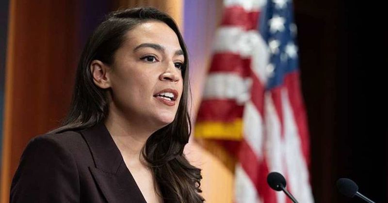 Fact Check: Is DOJ weighing charges against AOC over helping illegal migrants evade ICE?