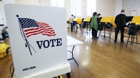 Voters trust GOP on key issues as Democrats cling to narrow midterm lead: Fox News poll