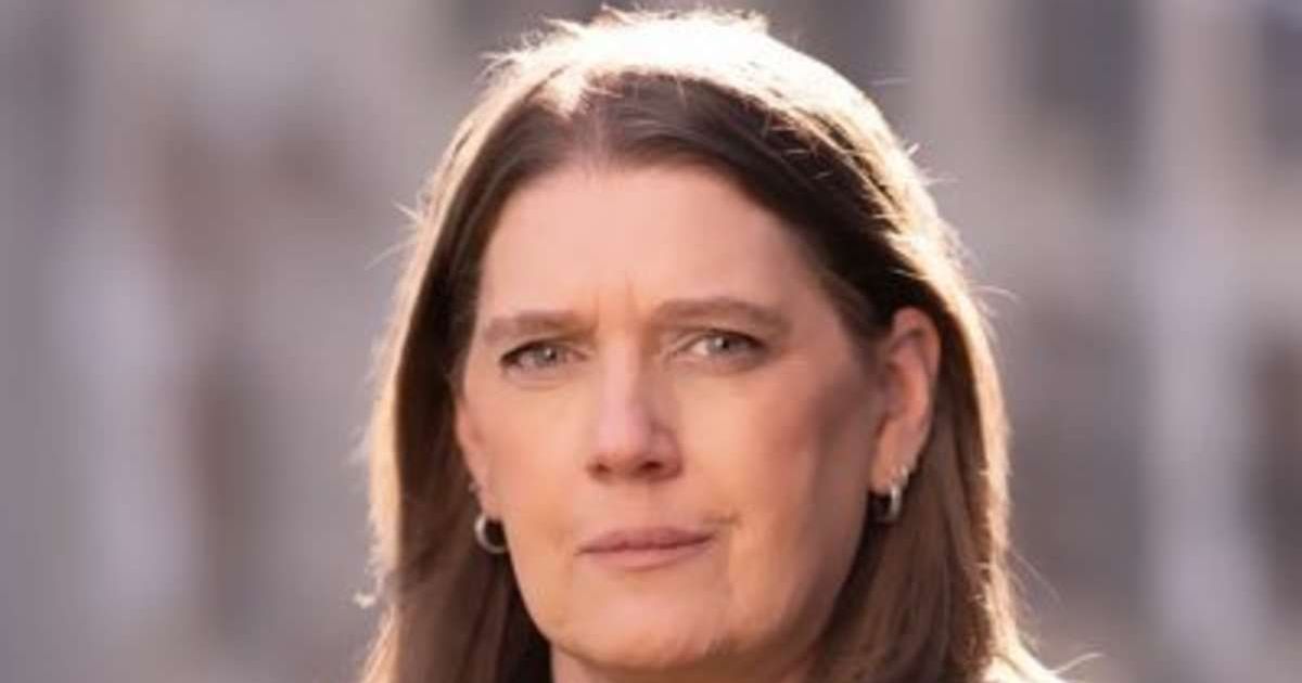 Mary Trump claims Donald Trump is exhibiting signs of dementia similar to her grandfather (@MaryLTrump/X)