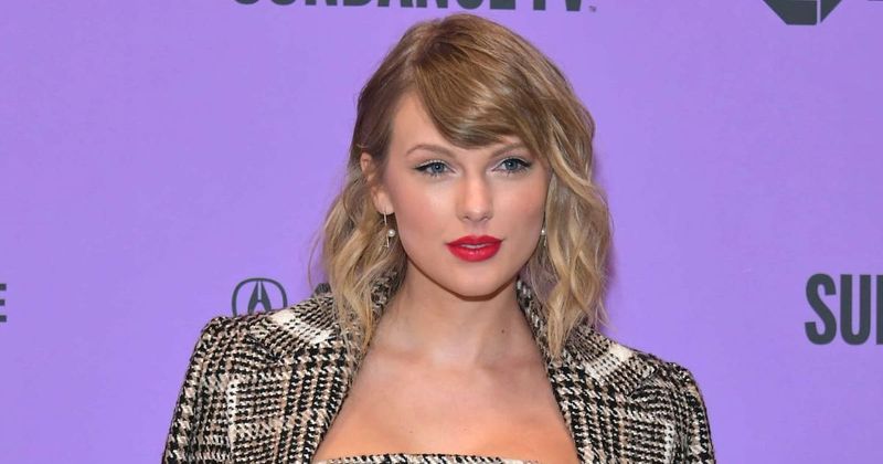 Taylor Swift files trademarks to ‘seek federal protection’ for voice, image from AI misuse