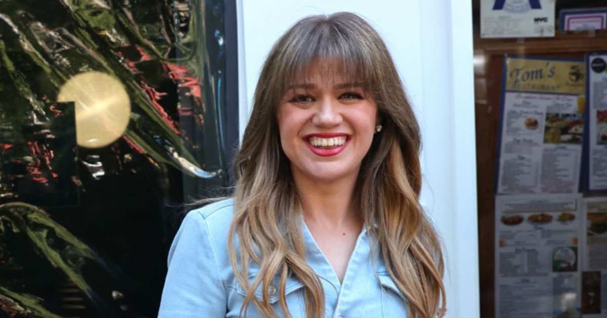 Kelly Clarkson is returning to ‘The Voice’ as her daytime talk show is expected to end this year (Jose Perez/Bauer-Griffin/GC Images)