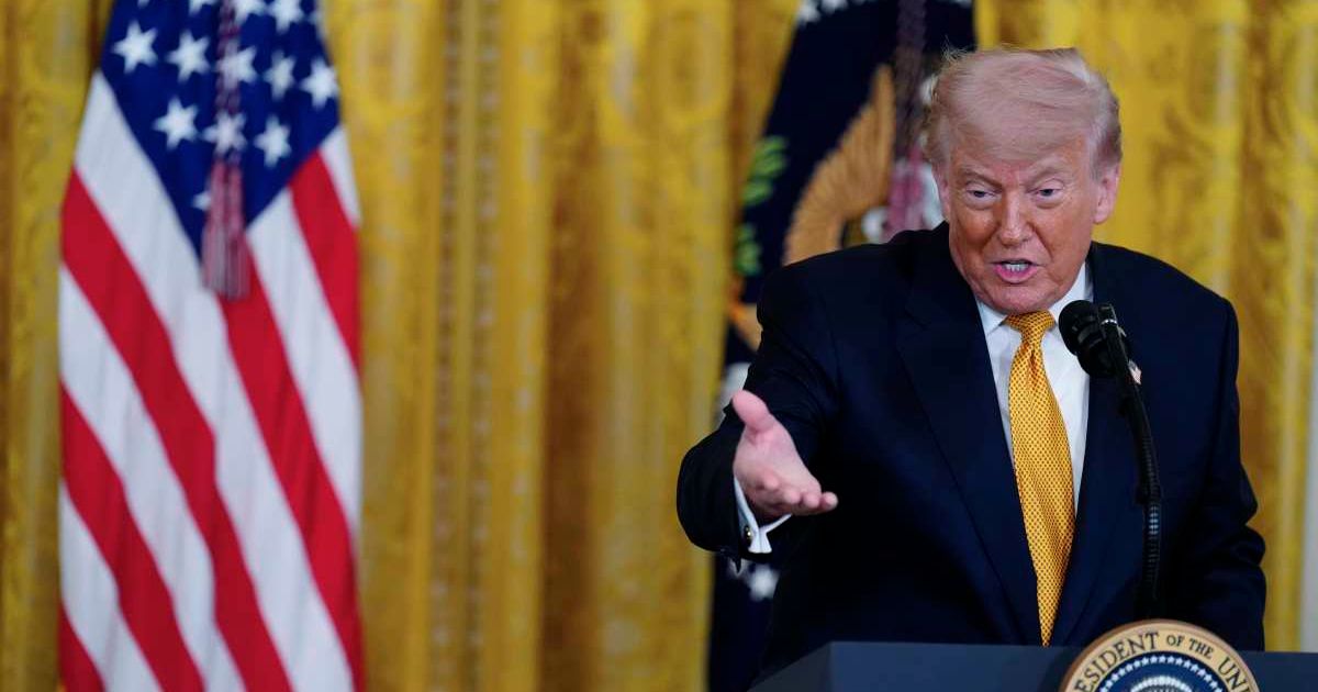 President Donald Trump praises Virginia Supreme Court decision to strike down gerrymander (AP Photo/Jacquelyn Martin)
