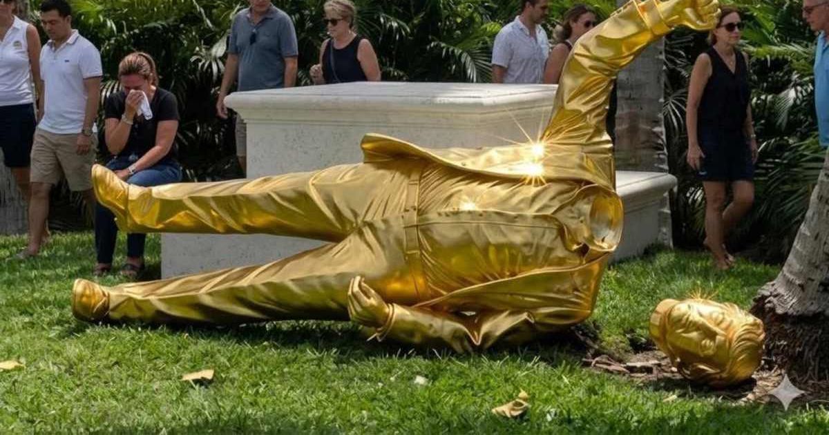 After Donald Trump unveiled a 22-foot gold statue in Florida, a viral image claimed it had been vandalized (@JerryWillResist/X)
