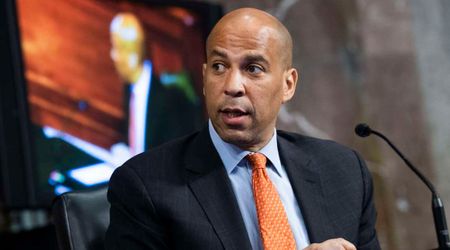 Cory Booker turns on Democratic Party leadership ahead of midterms: 'Meet this moment in history'