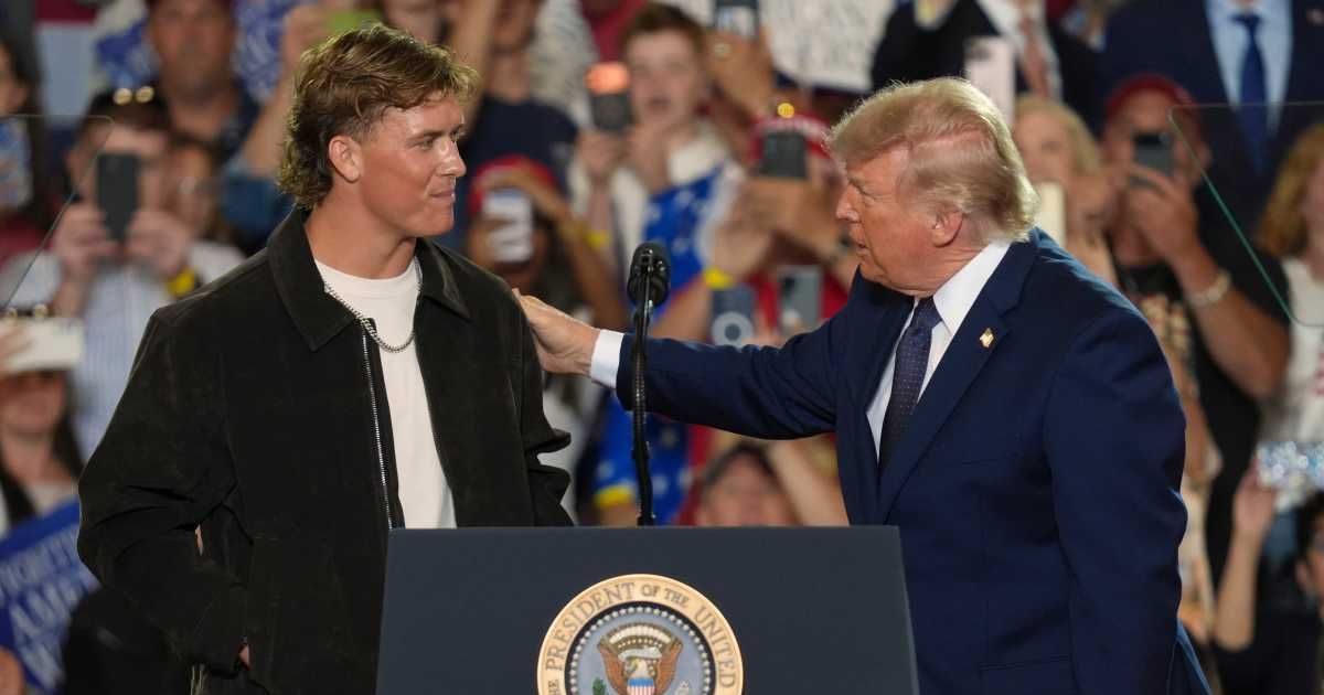 Jaxson Dart, with the New York Giants introduces Donald Trump during a Fighting For American Workers event, May 22, 2026, in Suffern, NY (AP Photo/Ryan Murphy)