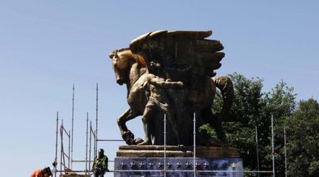 Fact Check: Is Trump administration spending $5M to coat horse statues in gold?