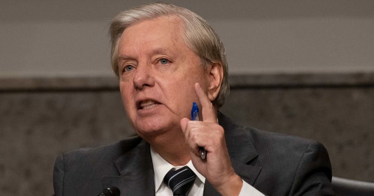 Lindsey Graham is backing Trump after federal judge ordered the immediate removal of Trump's name from the Kennedy Center and blocked a major two-year renovation project (Ken Cedeno-Pool/Getty Images)
