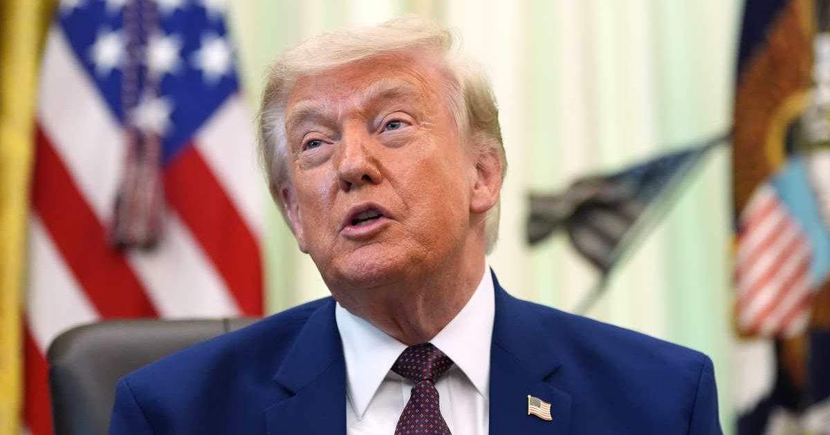 A viral rumor claimed Donald Trump threatened to annihilate Iran with B-2 bombers amid renewed tensions and ongoing talks (AP Photo/Alex Brandon)
