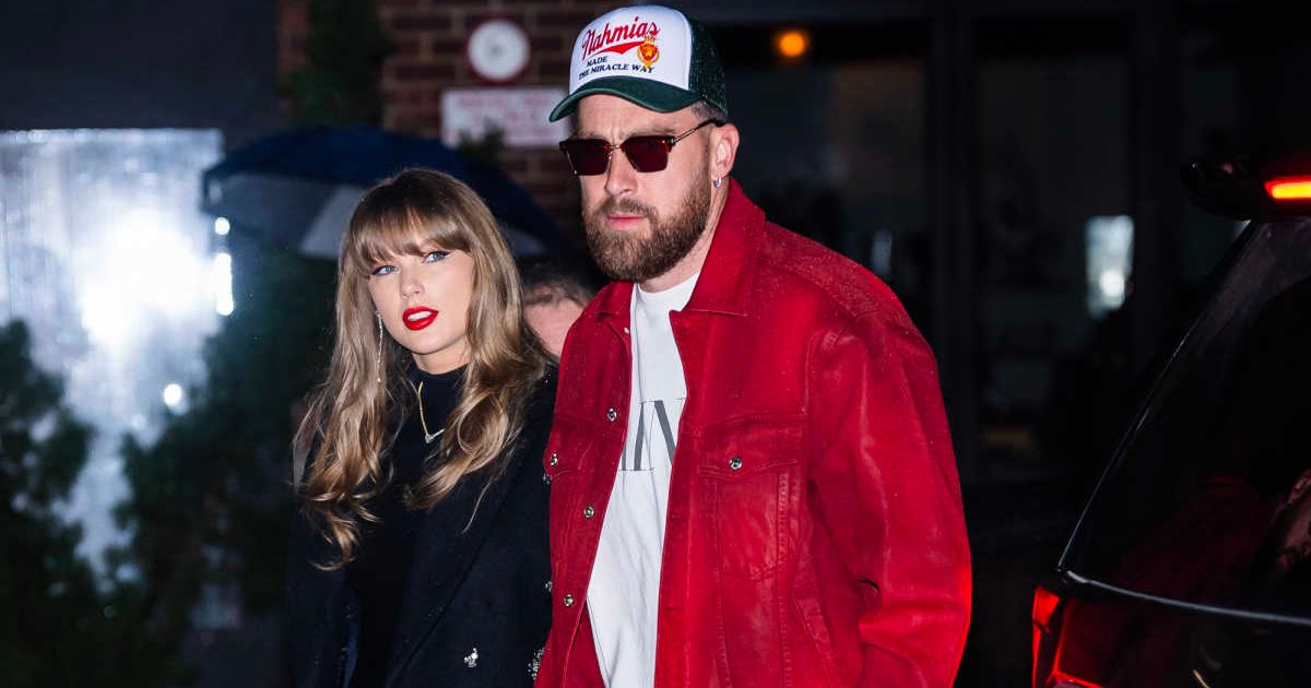 Sources familiar with the plans claimed that between 1,100 and 1,200 attendees have been invited to Taylor Swift and Travis Kelce's wedding (Getty Images)