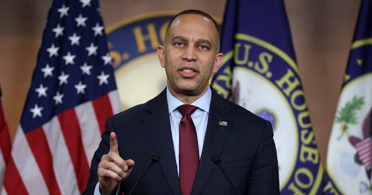 Hakeem Jeffries unloaded on Trump ahead of historic Knicks Finals game at MSG (Getty Images)