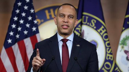 Hakeem Jeffries takes aim at Trump as he questions if president really is a Knicks fan