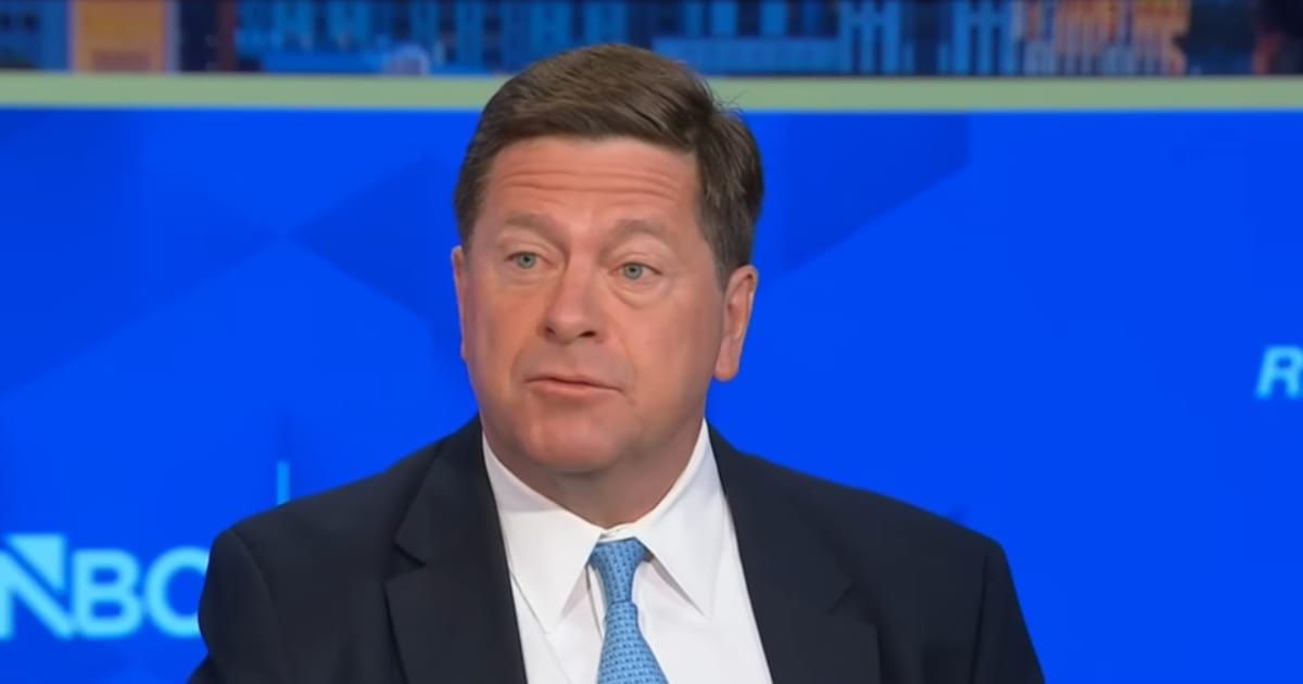 President Donald Trump nominated Jay Clayton as the director of National Intelligence and praised him as a 'legal heavyweight' (Screengrab/CNBC/YouTube)