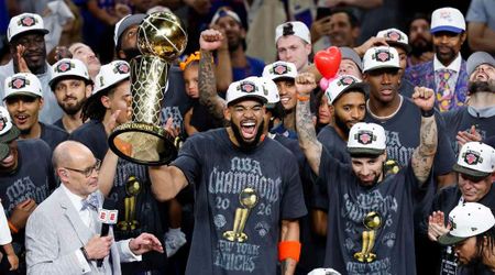 Obama, Schumer, Hochul celebrate Knicks ending 53-year drought as Dolan: 'I'm sorry it took so long'