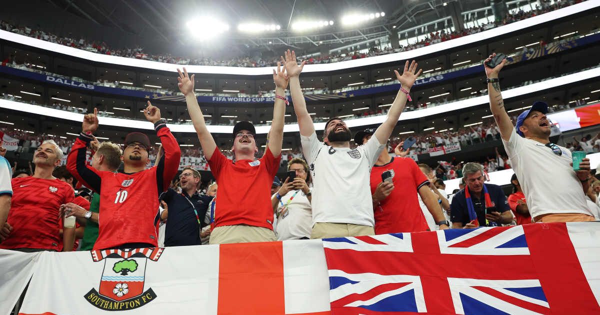 A viral social media rumor claimed that FIFA warned England supporters they could be ejected from 2026 World Cup matches in the United States for chanting offensive slogans about President Donald Trump (Francois Nel/Getty Images)