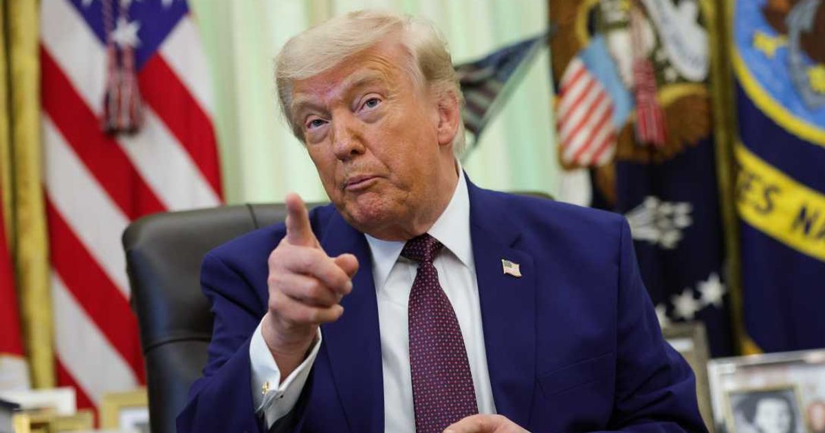 President Donald Trump and Keith Sonderling warned states they could lose federal unemployment funding if they fail to curb fraud and abuse (Kevin Dietsch/Getty Images)