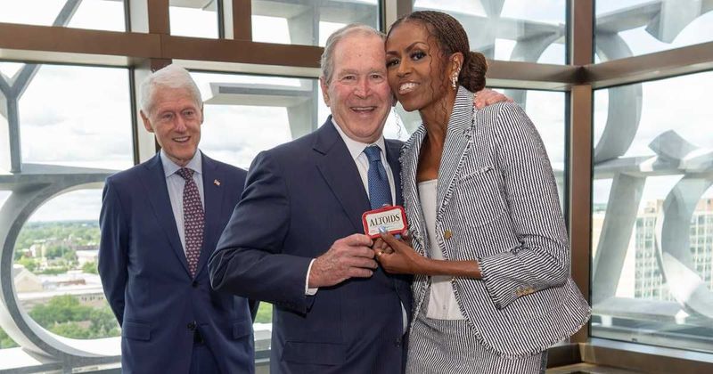 Michelle Obama and George W Bush recreate their famous Altoids moment at Obama Center opening