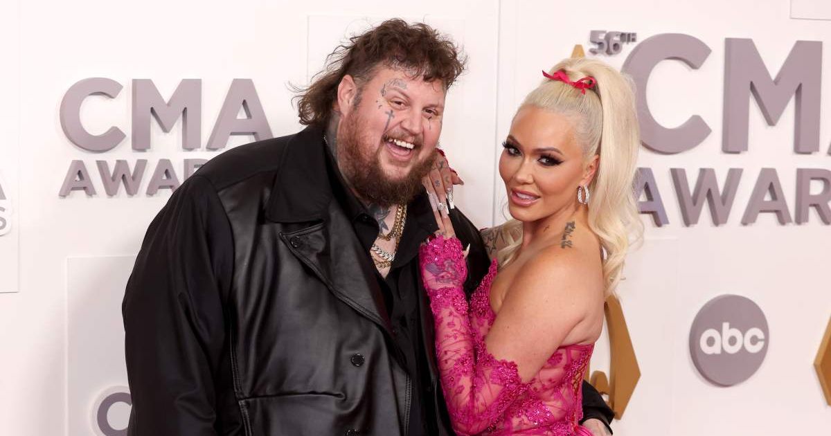Jelly Roll and Bunnie Xo attend the 56th Annual CMA Awards at Bridgestone Arena on November 09, 2022, in Nashville, Tennessee (Sara Kauss/FilmMagic)