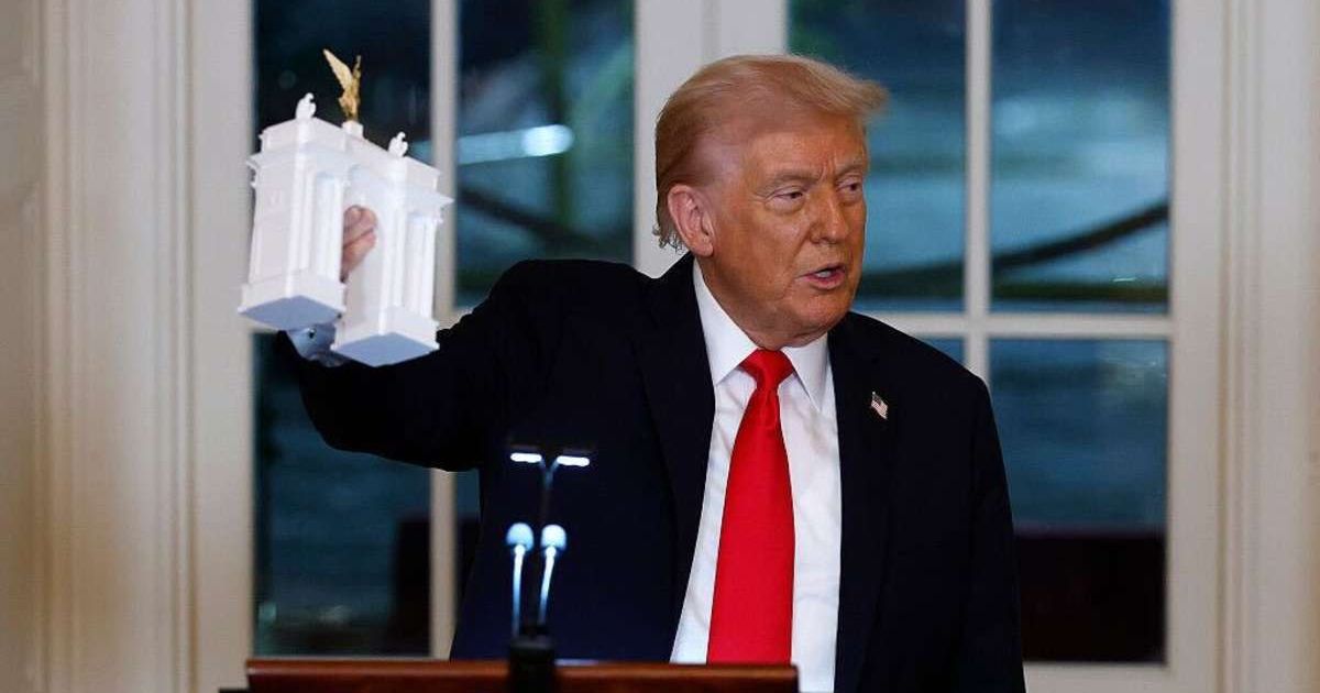 Trump discussed large-scale Washington construction plans during a White House appearance (Kevin Dietsch/Getty Images)