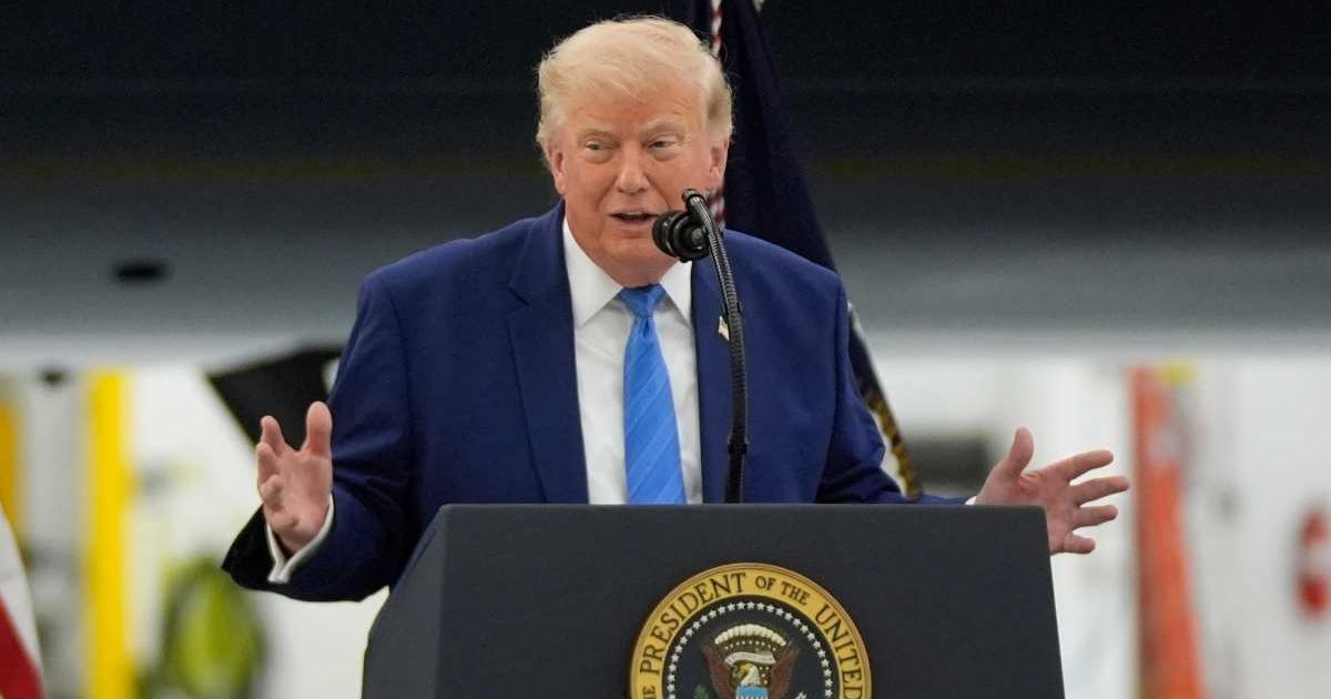 A viral rumor claimed that historians ranked Donald Trump's second term as the worst in US history following criticism over the Iran MoU (AP photo)