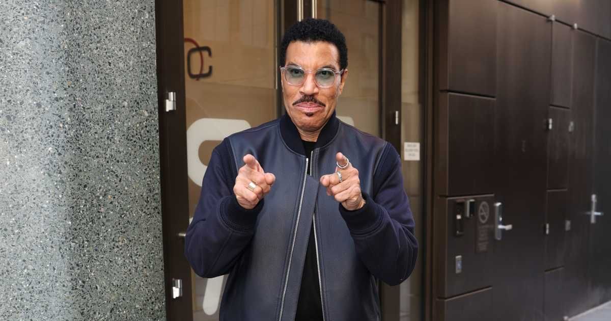 A band member told the audience that Lionel Richie would not return to the stage because of a sudden health issue (Jason Howard/Bauer-Griffin/GC Images)