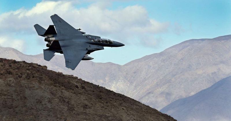 US pilot survives friendly fire shootdown before Iran downing weeks later