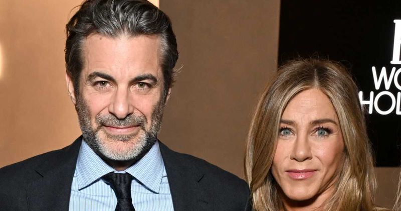 Jennifer Aniston shares rare glimpse into romance with BF Jim Curtis in new Instagram post
