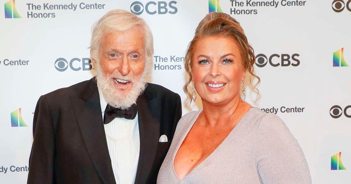 Recent reports have drawn attention to photographs said to show Dick Van Dyke being assisted by his wife, Arlene Silver, as he transitioned to a walker (Paul Morigi/Getty Images)