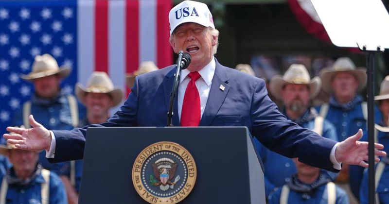 Trump says US gave Iran 'week off' for Khamenei's funeral, claims Tehran is 'dying to settle'