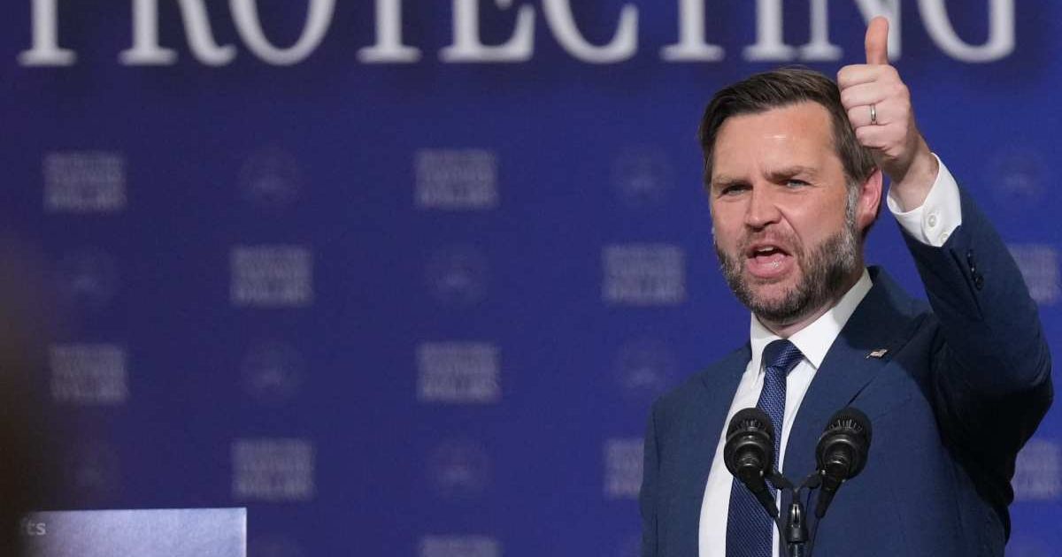 Vice President JD Vance recalled the tense moment he nearly missed a phone call from Donald Trump that would change his political career (AP Photo/Mark Schiefelbein, Pool)